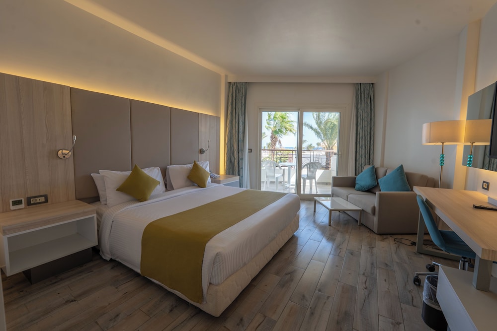 JAZ Palmariva Beach — Hotel rooms in Makadi Bay, Red Sea