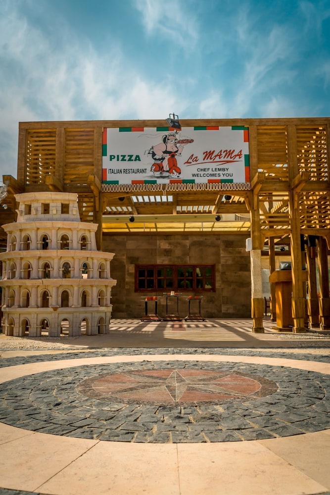 JAZ Palmariva Beach — Restaurant & bars in Makadi Bay, Red Sea