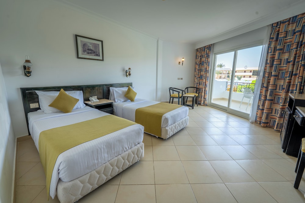 JAZ Palmariva Beach — Hotel rooms in Makadi Bay, Red Sea