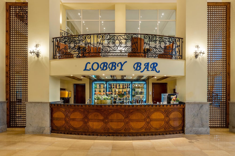 JAZ Palmariva Beach — Restaurant & bars in Makadi Bay, Red Sea