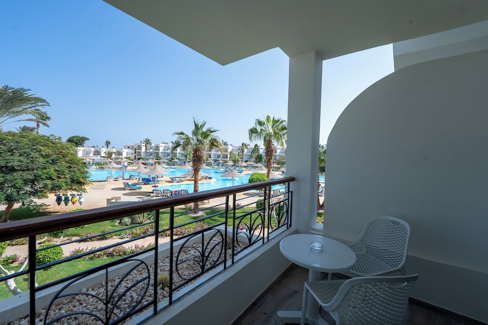 JAZ Palmariva Beach — Hotel rooms in Makadi Bay, Red Sea