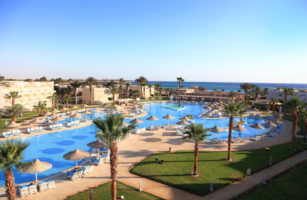 JAZ Palmariva Beach — Swimming pool in Makadi Bay, Red Sea