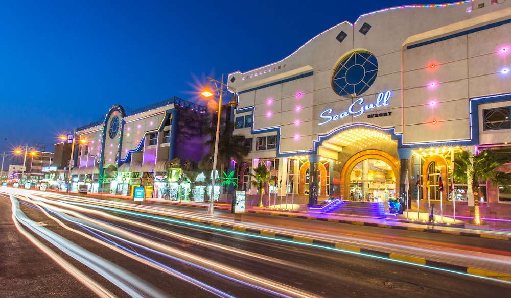 Seagull Beach Resort Families & Couples Only - All Inclusive — Hotel building in Hurghada, Red Sea