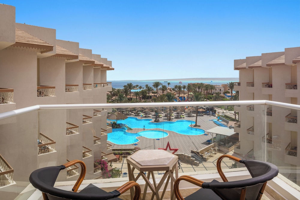 Seagull Beach Resort Families & Couples Only - All Inclusive — Swimming pool in Hurghada, Red Sea