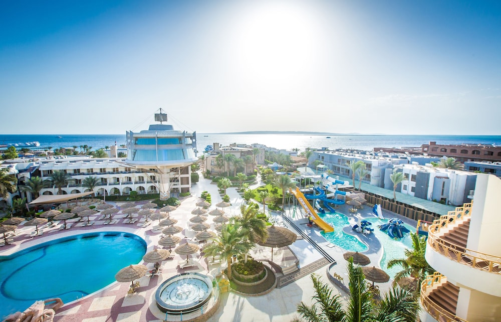 Seagull Beach Resort Families & Couples Only - All Inclusive — Swimming pool in Hurghada, Red Sea