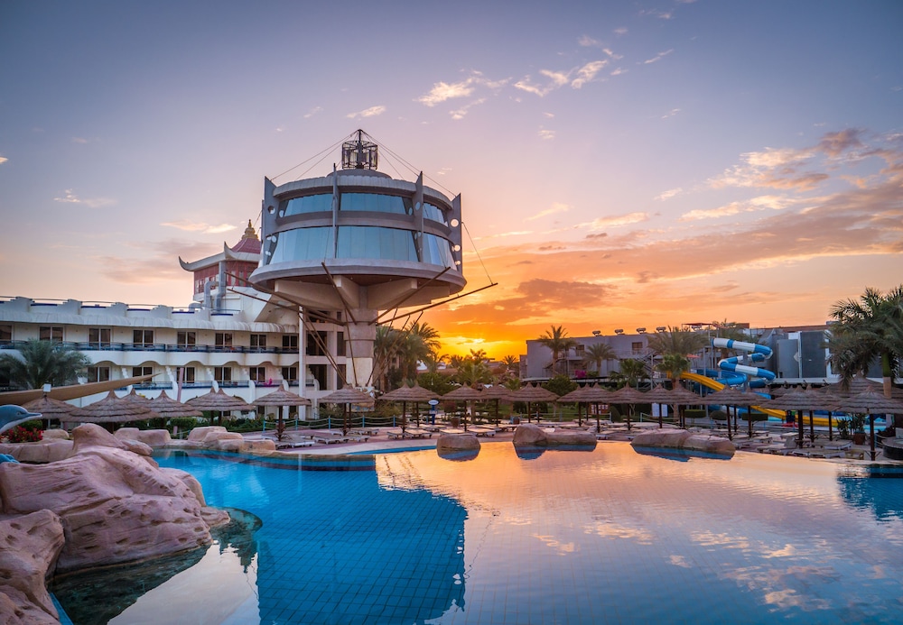 Seagull Beach Resort Families & Couples Only - All Inclusive — Swimming pool in Hurghada, Red Sea