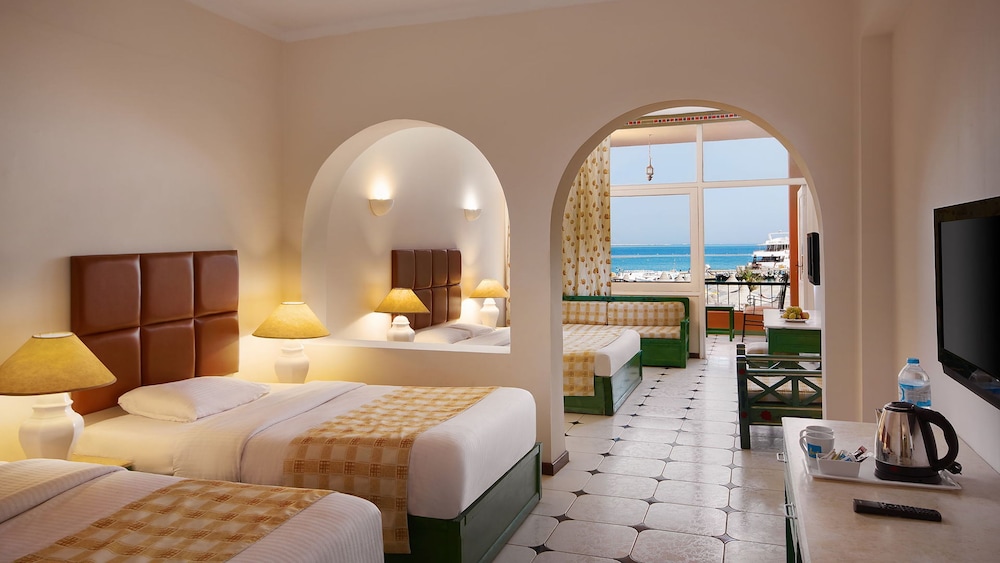 Giftun Azur Resort - All inclusive — Hotel rooms in Hurghada, Red Sea