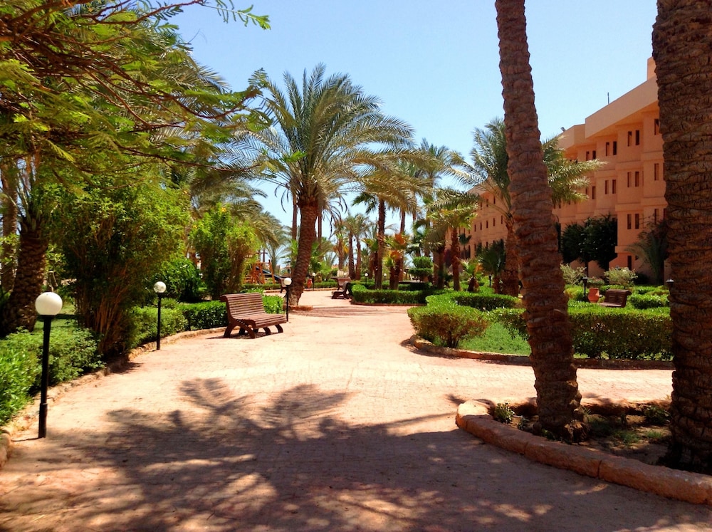 Giftun Azur Resort - All inclusive — Hotel building in Hurghada, Red Sea