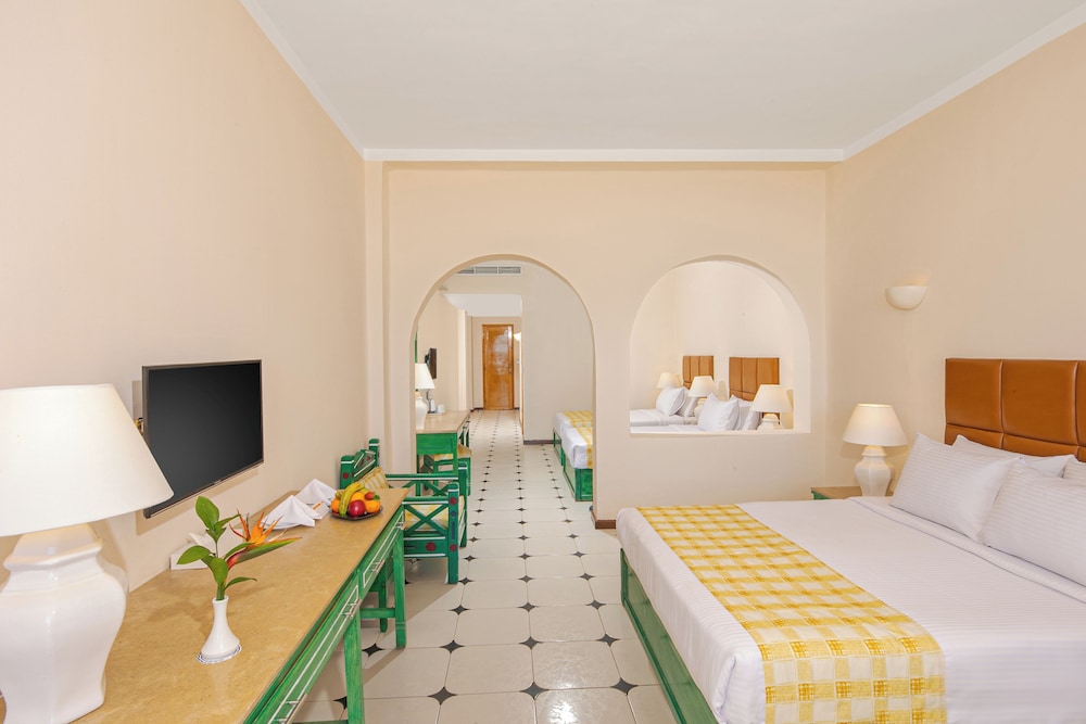 Giftun Azur Resort - All inclusive — Hotel rooms in Hurghada, Red Sea
