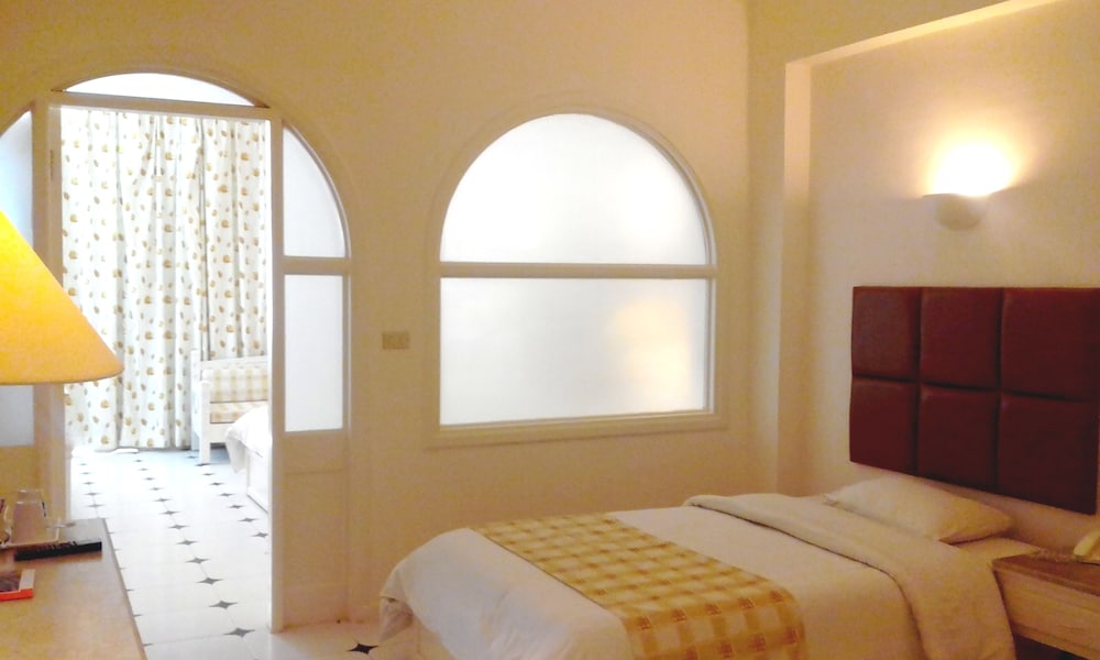 Giftun Azur Resort - All inclusive — Hotel rooms in Hurghada, Red Sea