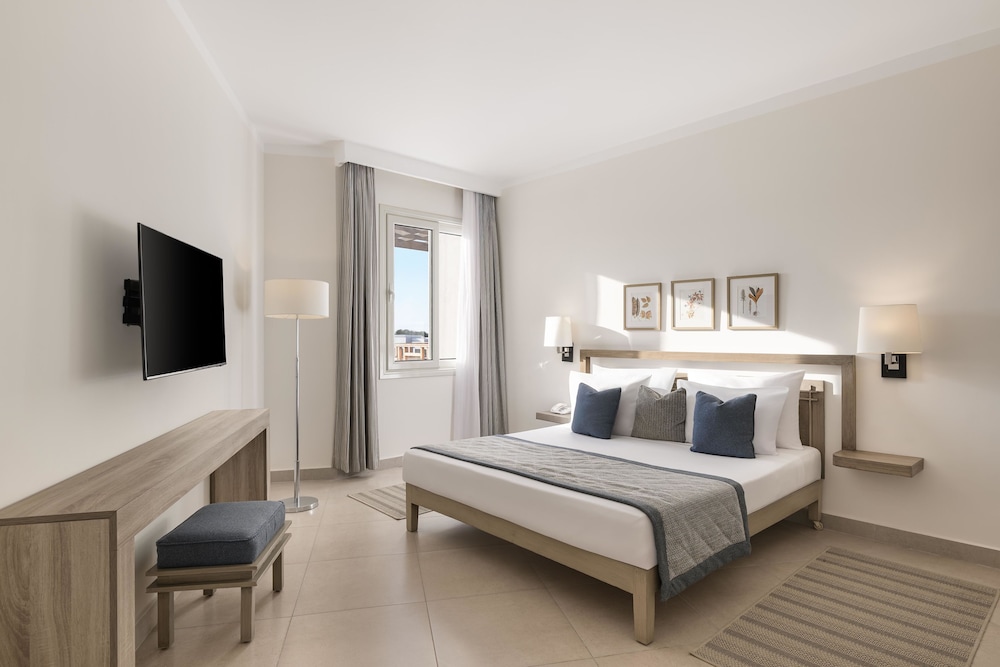 JAZ Casa Del Mar Resort — Hotel rooms in Hurghada, Red Sea
