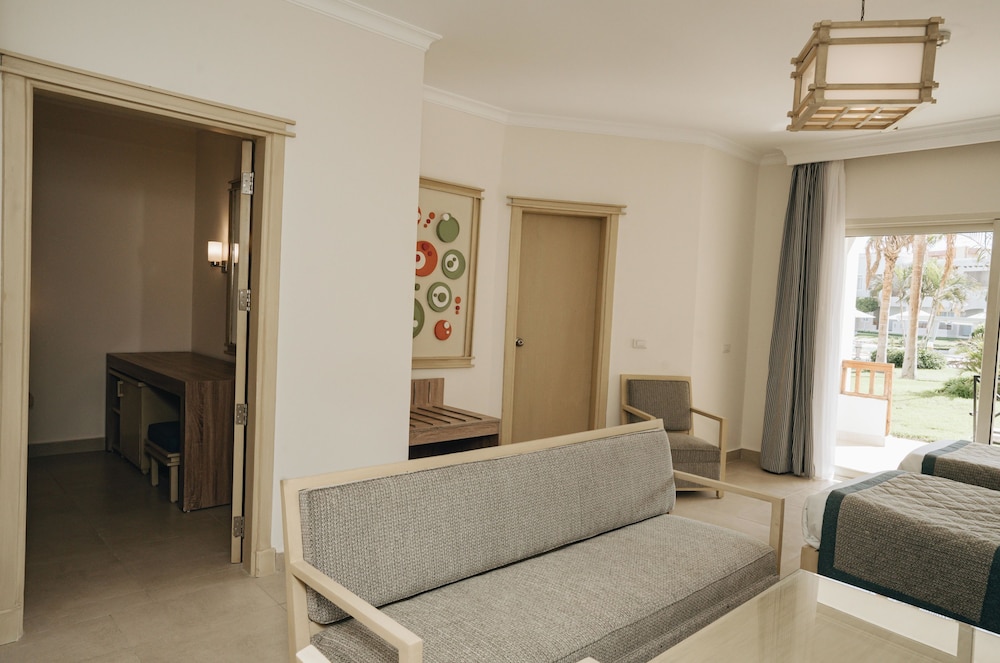 JAZ Casa Del Mar Resort — Hotel rooms in Hurghada, Red Sea
