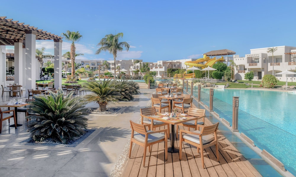 JAZ Casa Del Mar Resort — Restaurant & bars in Hurghada, Red Sea