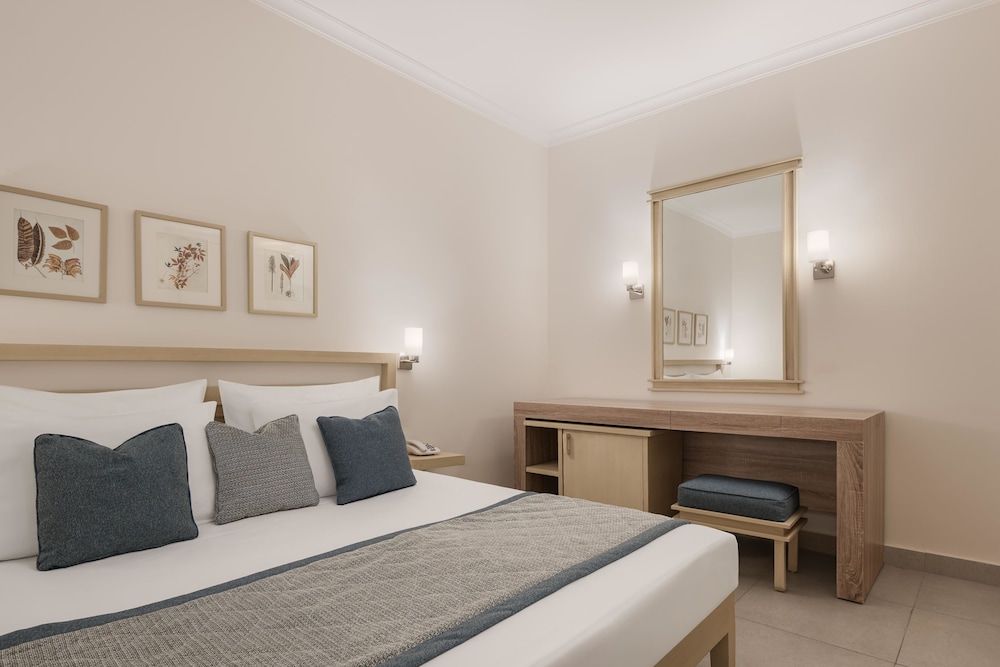 JAZ Casa Del Mar Resort — Hotel rooms in Hurghada, Red Sea