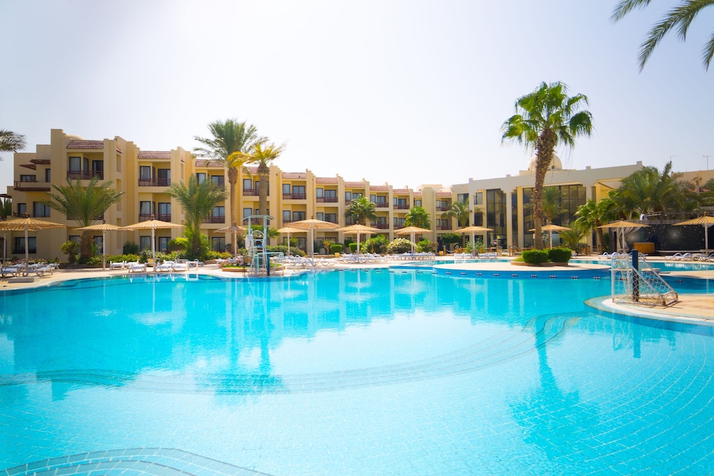 JAZ Casa Del Mar Resort — Swimming pool in Hurghada, Red Sea