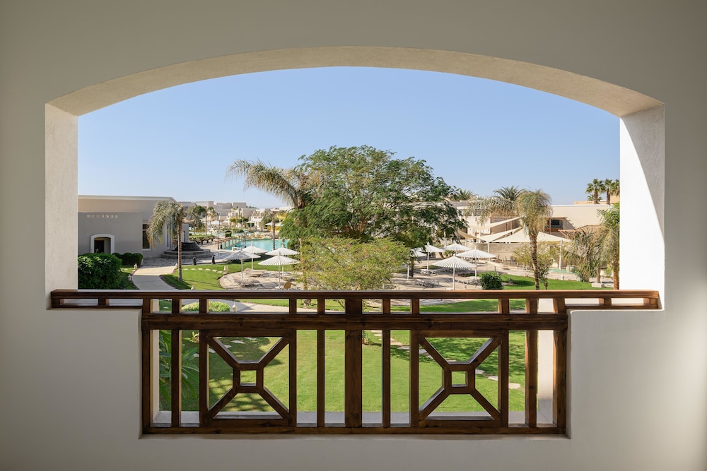 JAZ Casa Del Mar Resort — Swimming pool in Hurghada, Red Sea