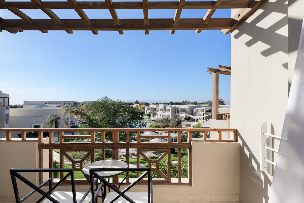 JAZ Casa Del Mar Resort — Hotel building in Hurghada, Red Sea