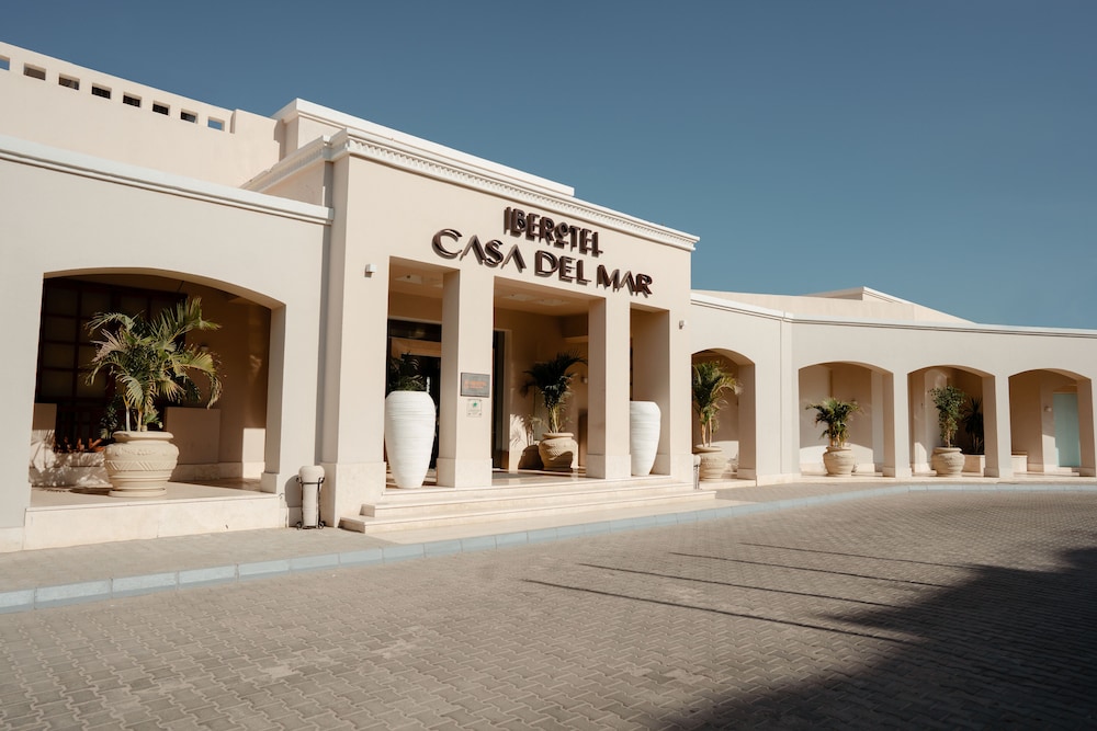 JAZ Casa Del Mar Resort — Hotel building in Hurghada, Red Sea