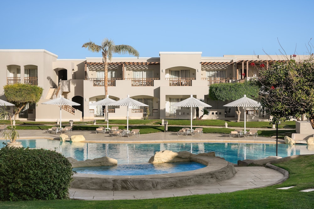 JAZ Casa Del Mar Resort — Hotel building in Hurghada, Red Sea
