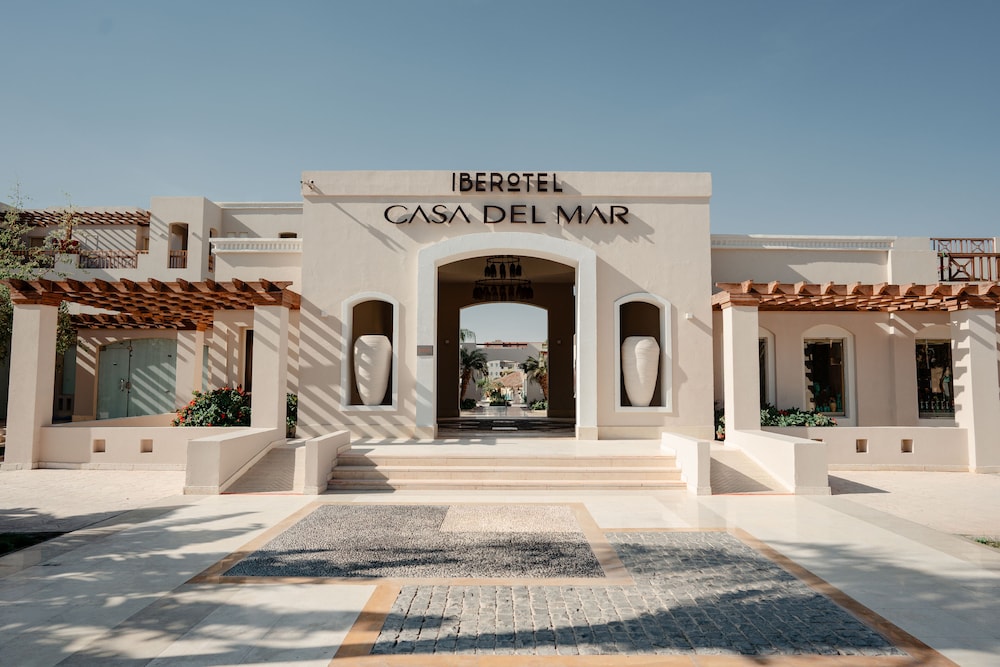 JAZ Casa Del Mar Resort — Hotel building in Hurghada, Red Sea