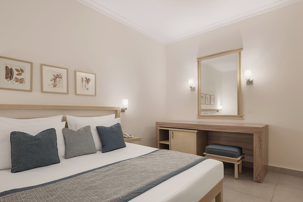 JAZ Casa Del Mar Resort — Hotel rooms in Hurghada, Red Sea