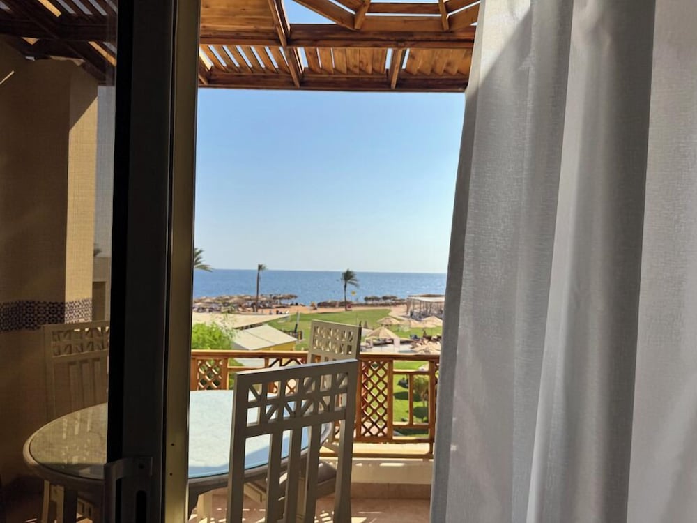 Amphoras Beach - Ultra All Inclusive — Hotel rooms in Sharm El Sheikh, Red Sea