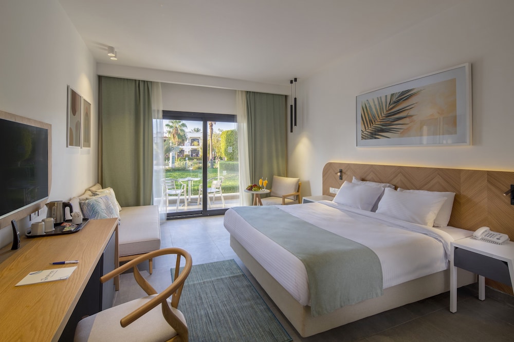 Amphoras Beach - Ultra All Inclusive — Hotel rooms in Sharm El Sheikh, Red Sea