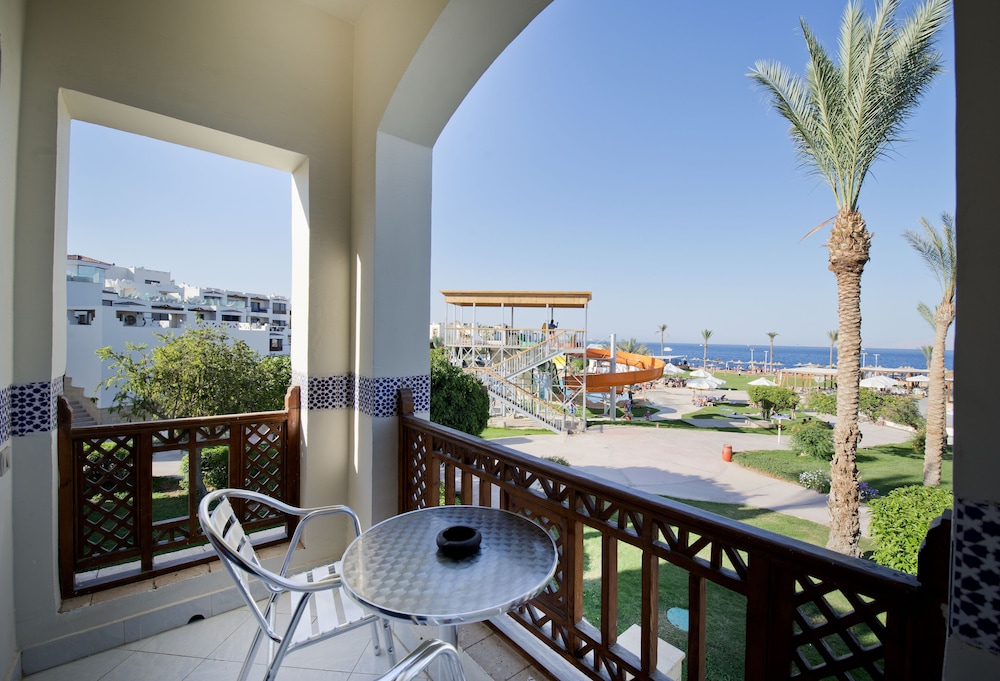 Amphoras Beach - Ultra All Inclusive — Hotel rooms in Sharm El Sheikh, Red Sea