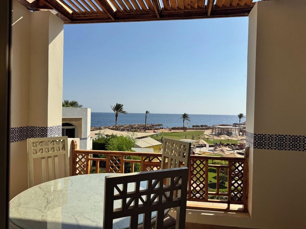 Amphoras Beach - Ultra All Inclusive — Hotel rooms in Sharm El Sheikh, Red Sea