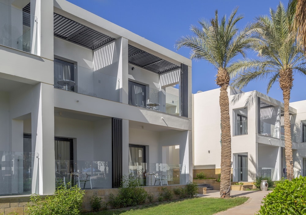 Amphoras Beach - Ultra All Inclusive — Hotel building in Sharm El Sheikh, Red Sea