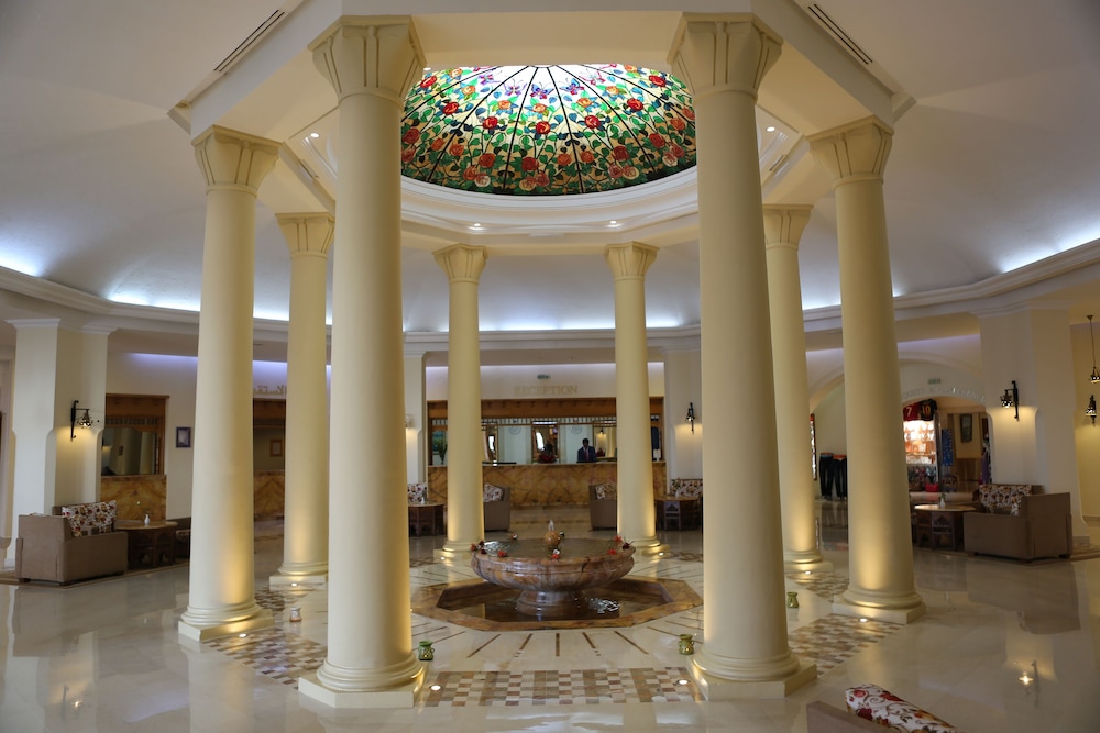 Medina Belisaire And Thalasso — Hotel building in Hammamet, Nabeul