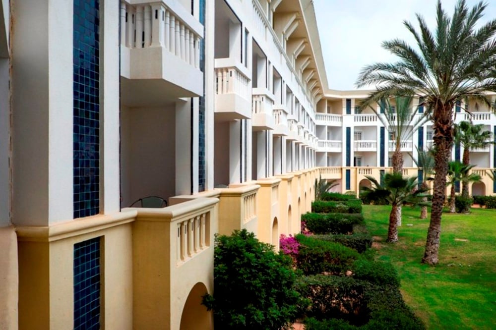 Medina Belisaire And Thalasso — Hotel building in Hammamet, Nabeul