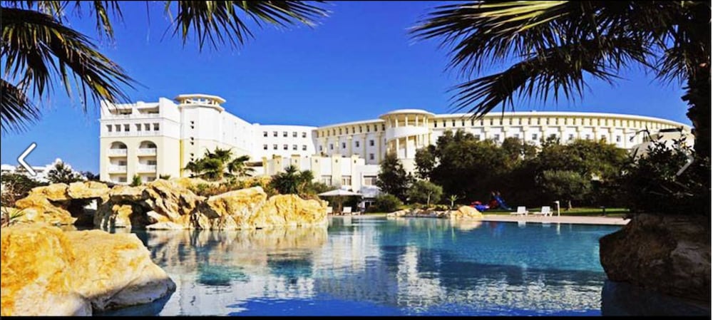 Medina Belisaire And Thalasso — Swimming pool in Hammamet, Nabeul