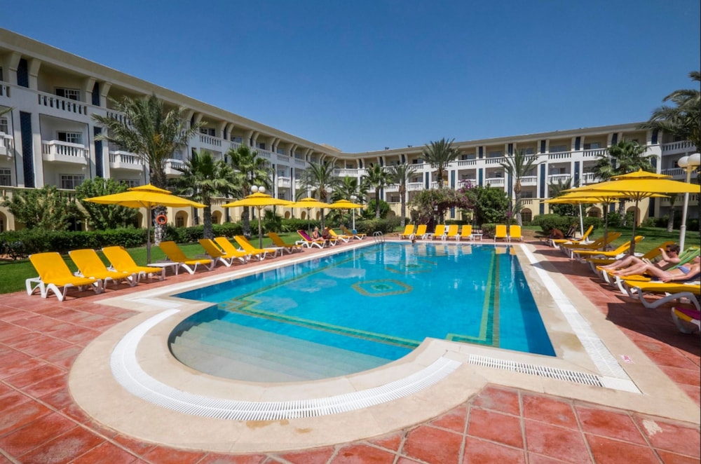 Medina Belisaire And Thalasso — Swimming pool in Hammamet, Nabeul