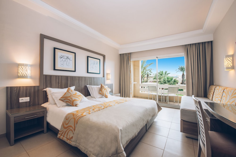 Iberostar Waves Mehari Djerba — Hotel rooms in Aghir, Medenine
