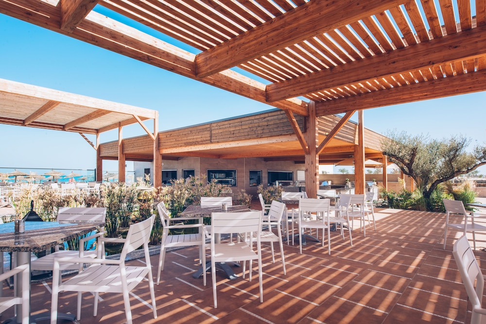 Iberostar Waves Mehari Djerba — Restaurant & bars in Aghir, Medenine