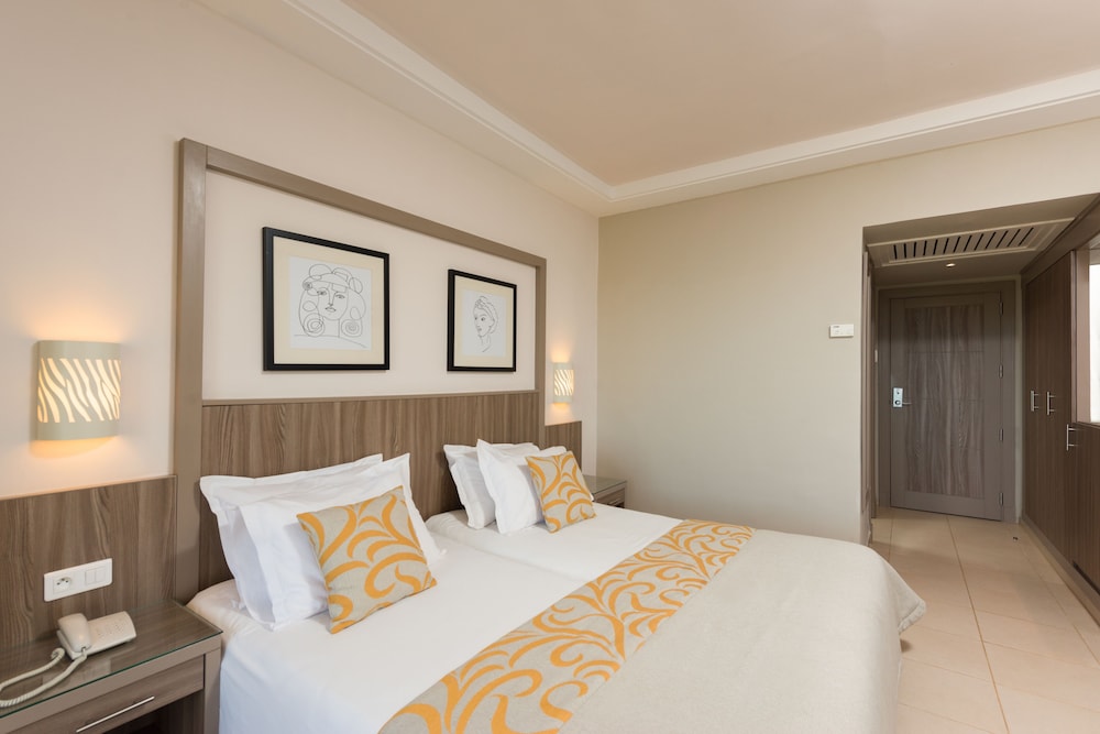 Iberostar Waves Mehari Djerba — Hotel rooms in Aghir, Medenine