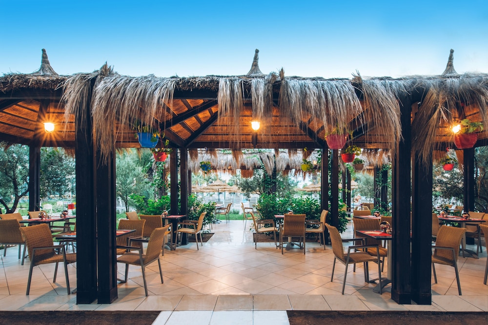 Iberostar Waves Mehari Djerba — Restaurant & bars in Aghir, Medenine