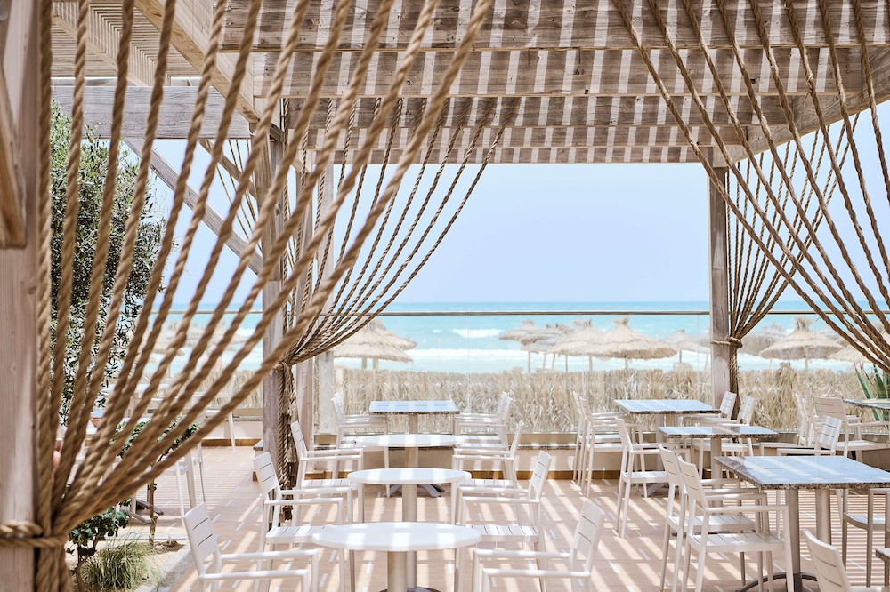Iberostar Waves Mehari Djerba — Restaurant & bars in Aghir, Medenine