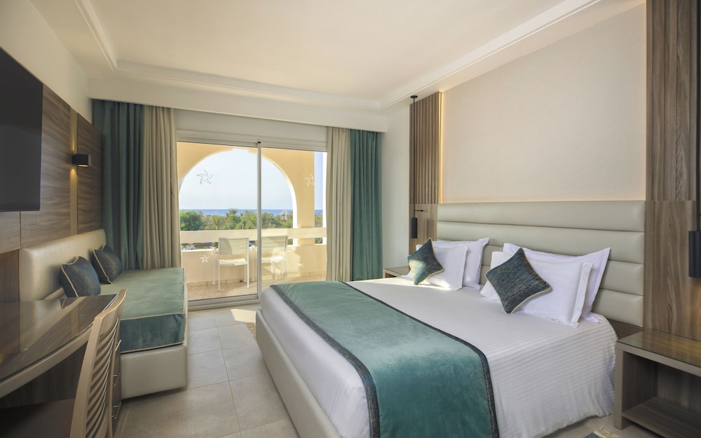 Iberostar Waves Mehari Djerba — Hotel rooms in Aghir, Medenine