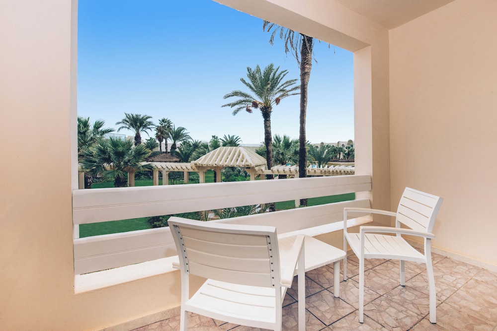Iberostar Waves Mehari Djerba — Hotel rooms in Aghir, Medenine