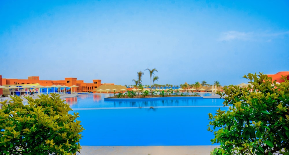Pickalbatros Laguna Vista Resort - Sharm El Sheikh — Swimming pool in Sharm El Sheikh, Red Sea