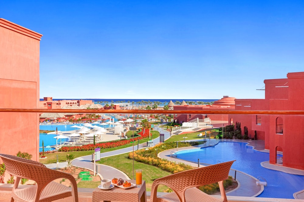 Pickalbatros Laguna Vista Resort - Sharm El Sheikh — Swimming pool in Sharm El Sheikh, Red Sea