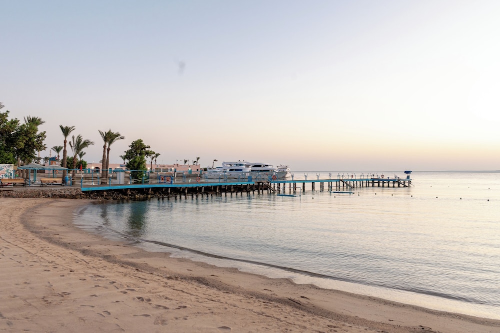 Minamark Resort & Spa, for families & couples only — Beach in Hurghada, Red Sea