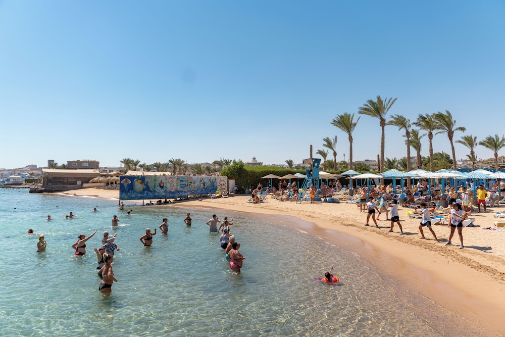 Minamark Resort & Spa, for families & couples only — Beach in Hurghada, Red Sea