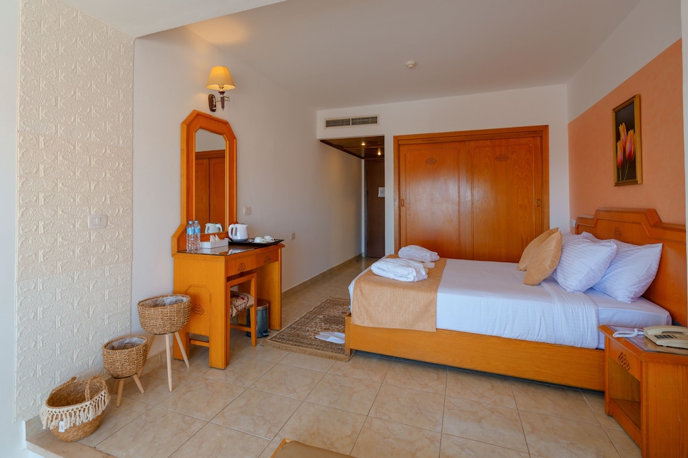 Minamark Resort & Spa, for families & couples only — Hotel rooms in Hurghada, Red Sea
