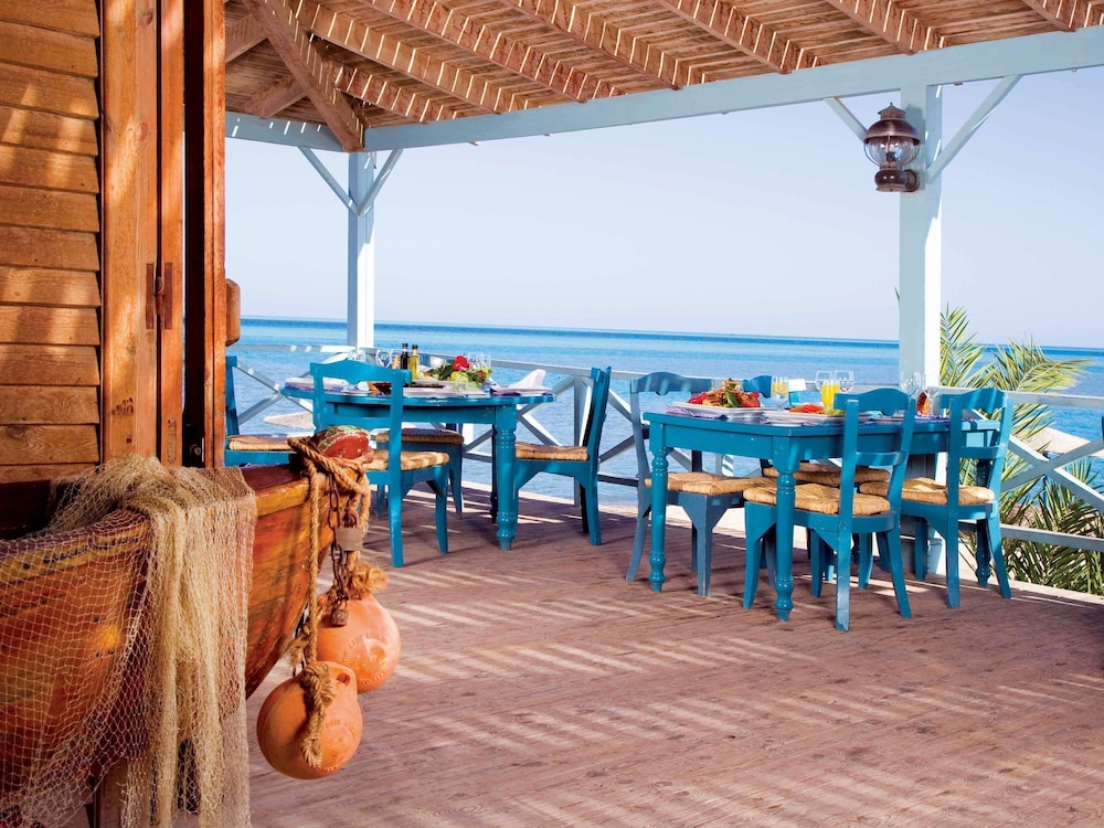 Mövenpick Resort & Spa El Gouna — Restaurant & bars in El Gouna, Red Sea