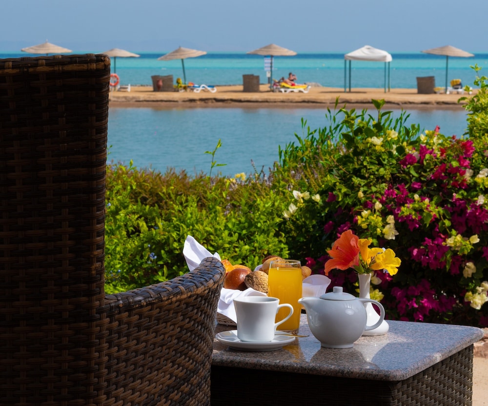 Mövenpick Resort & Spa El Gouna — Beach in El Gouna, Red Sea