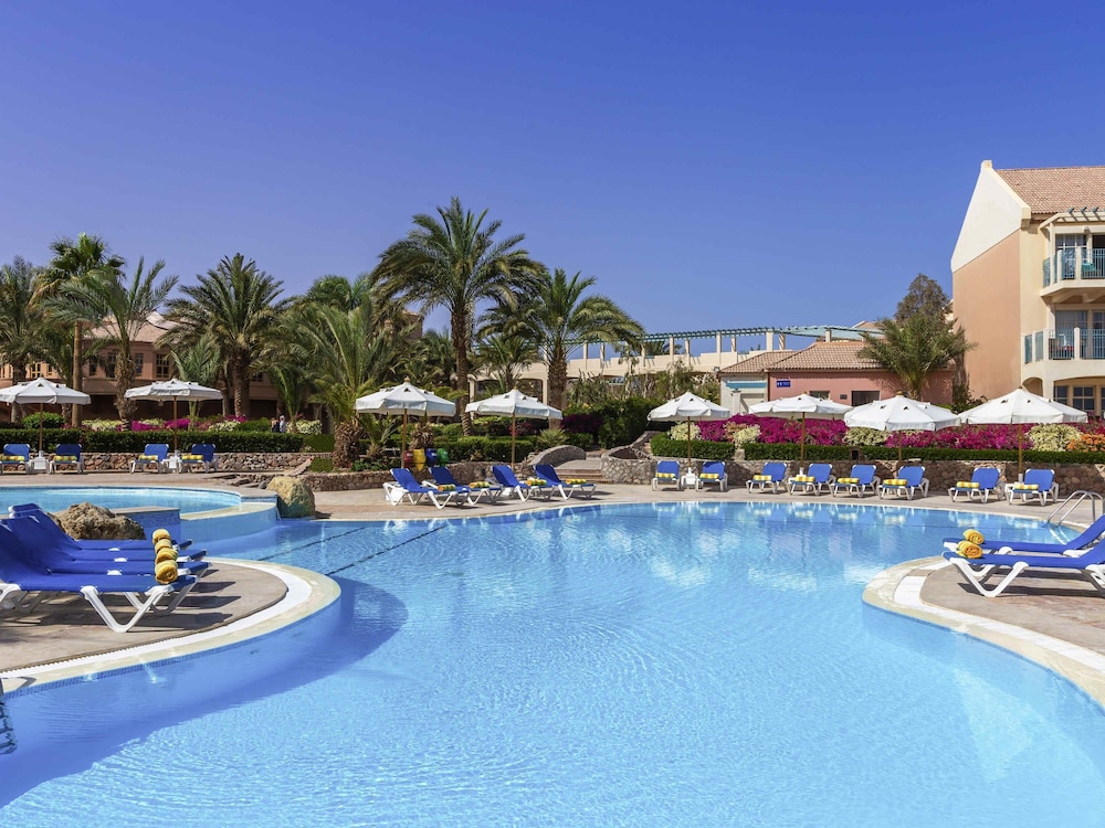 Mövenpick Resort & Spa El Gouna — Swimming pool in El Gouna, Red Sea