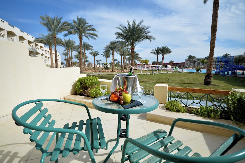Aurora Oriental Resort Sharm El Sheikh — Hotel building in Sharm El Sheikh, Red Sea
